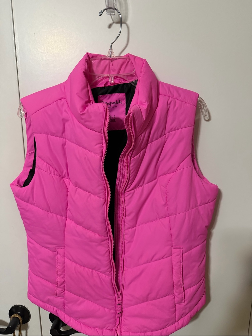 Aeropostale Women's Hot Pink Puffer Vest Large